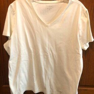 LL Bean Women's White V neck T shirt Size XL